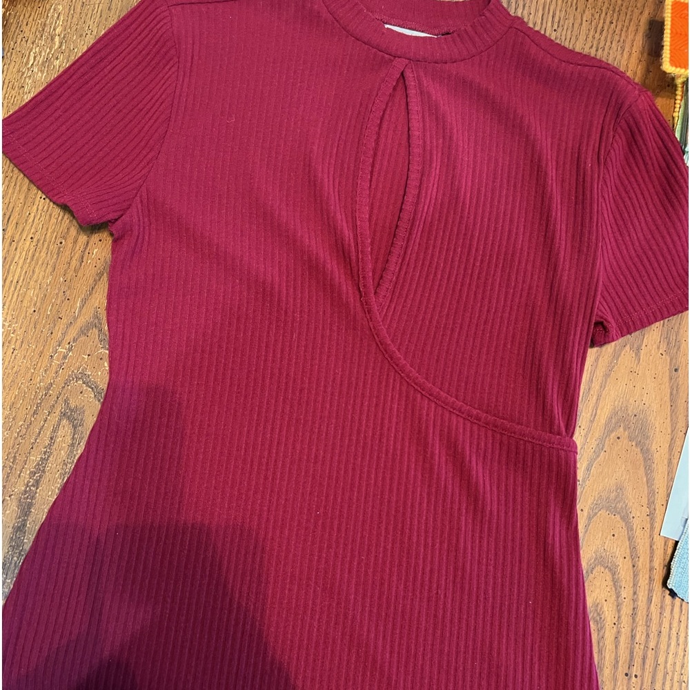 fitted keyhole top